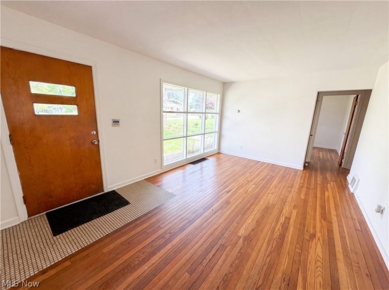 1064 Munroe Falls Kent Road, Kent, OH - Photo 3