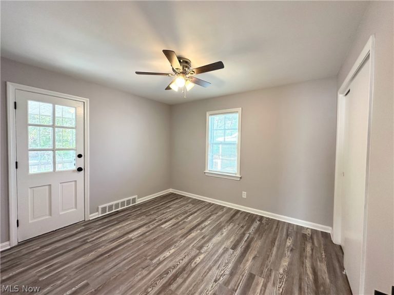 982 Quarry Drive, Cleveland Heights, OH - Photo 8