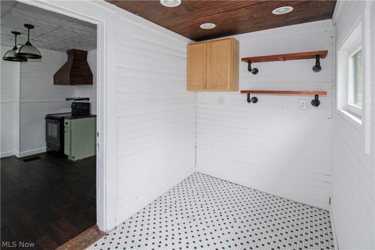 430 Vine Street, Fremont, OH - Photo 8