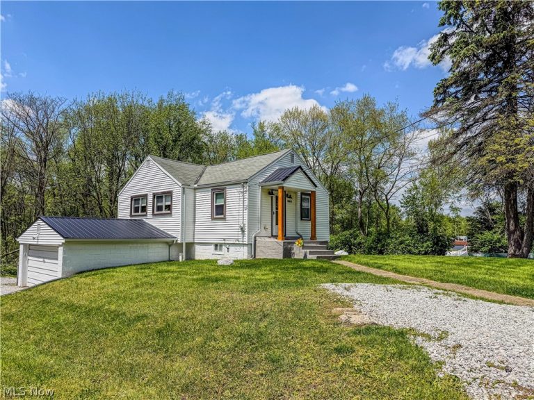 4465 Eastland Avenue, Louisville, OH - Photo 2
