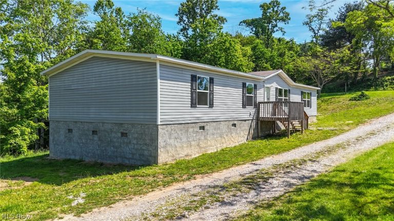7455 Stanleyville Road, Whipple, OH - Photo 2
