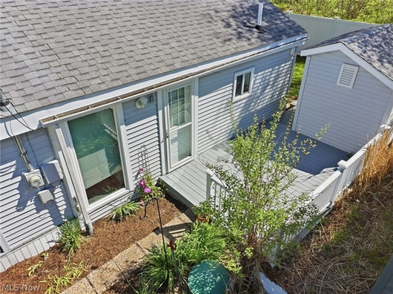 5825 Lake Road, Ashtabula, OH - Photo 3