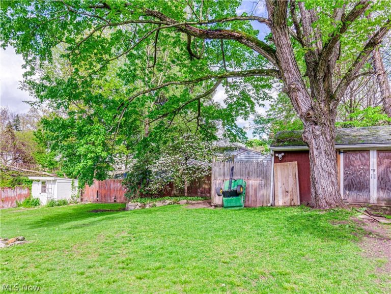 717 Columbia Avenue, Akron, OH - Photo 4