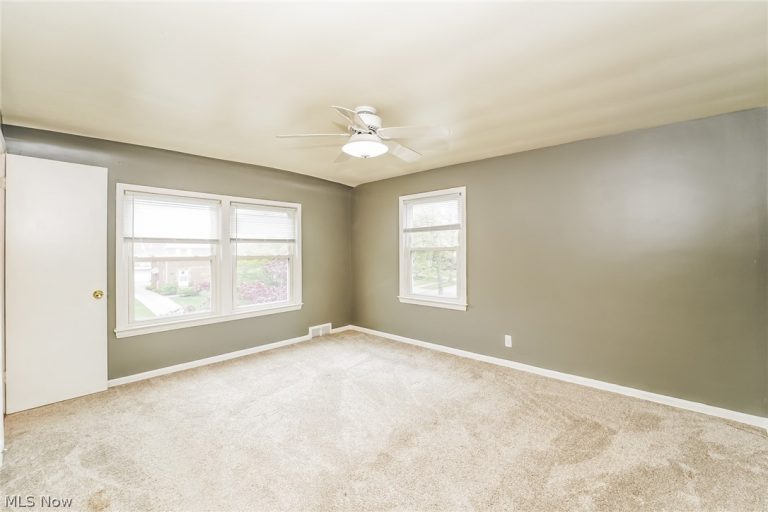 2371 Loyola Road, University Heights, OH - Photo 8