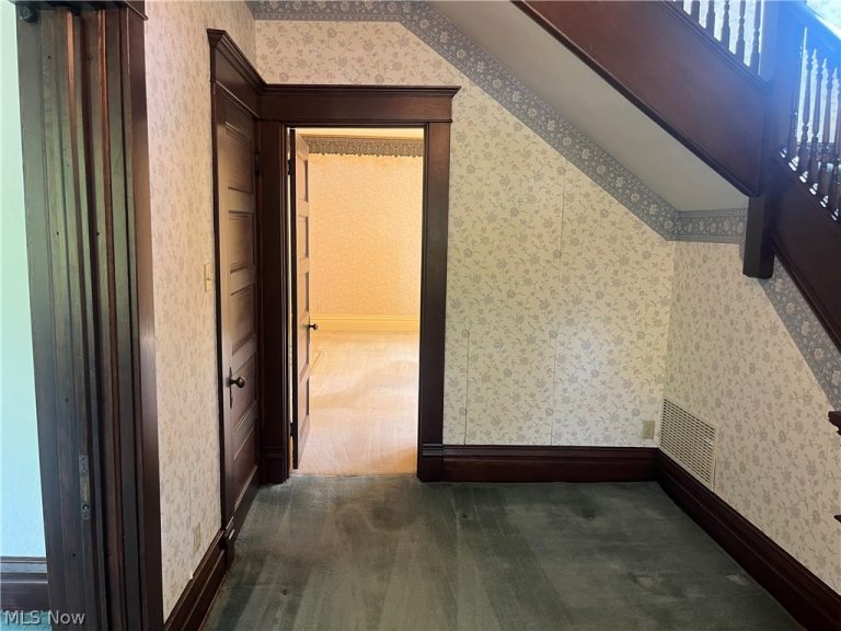 504 Cutler Street, Marietta, OH - Photo 3