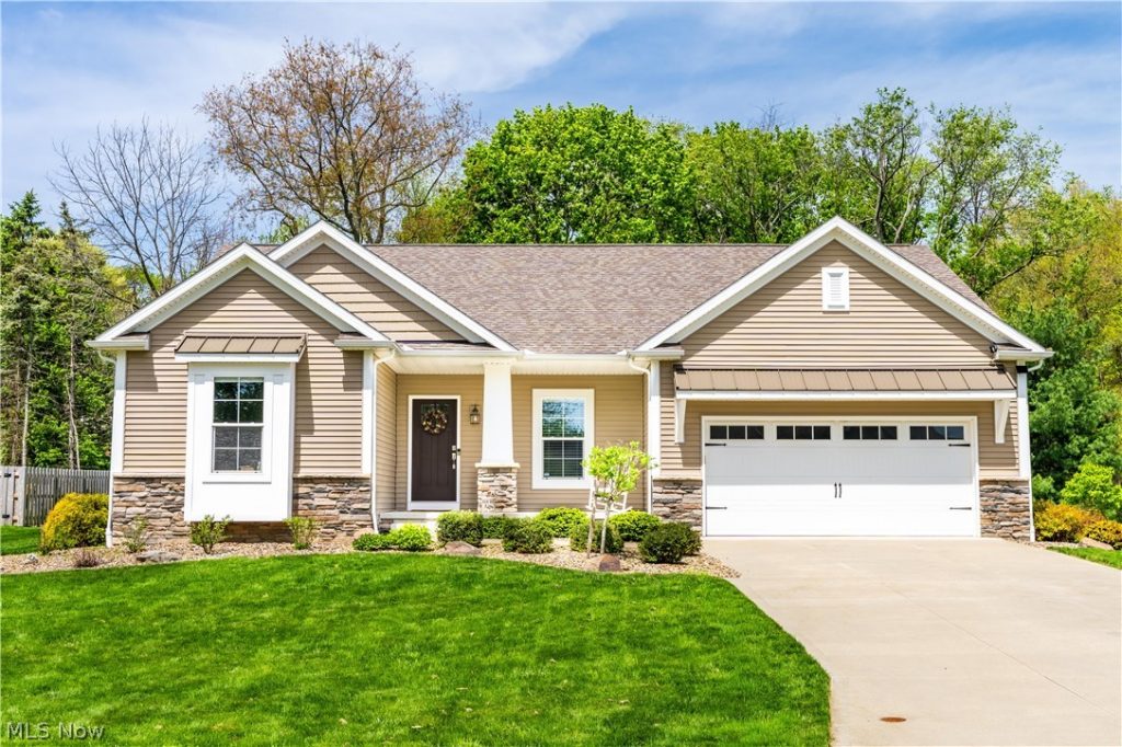 3693 Stratavon Street, North Canton, OH