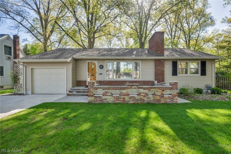 117 Tomahawk Drive, Avon Lake, OH - Photo 2