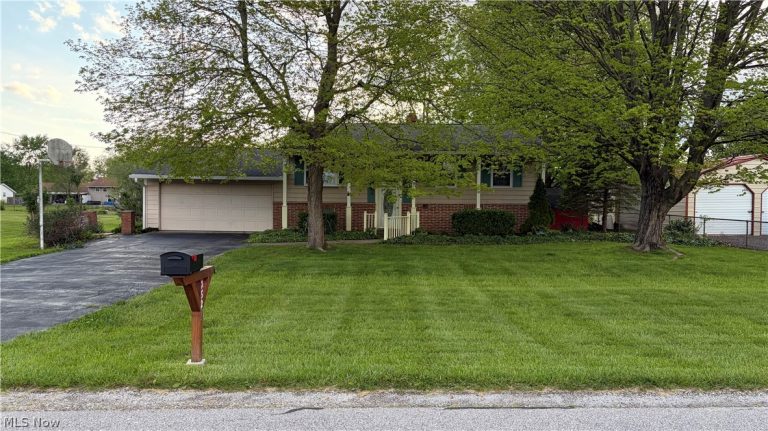 2521 East Drive, Marion, OH - Photo 2
