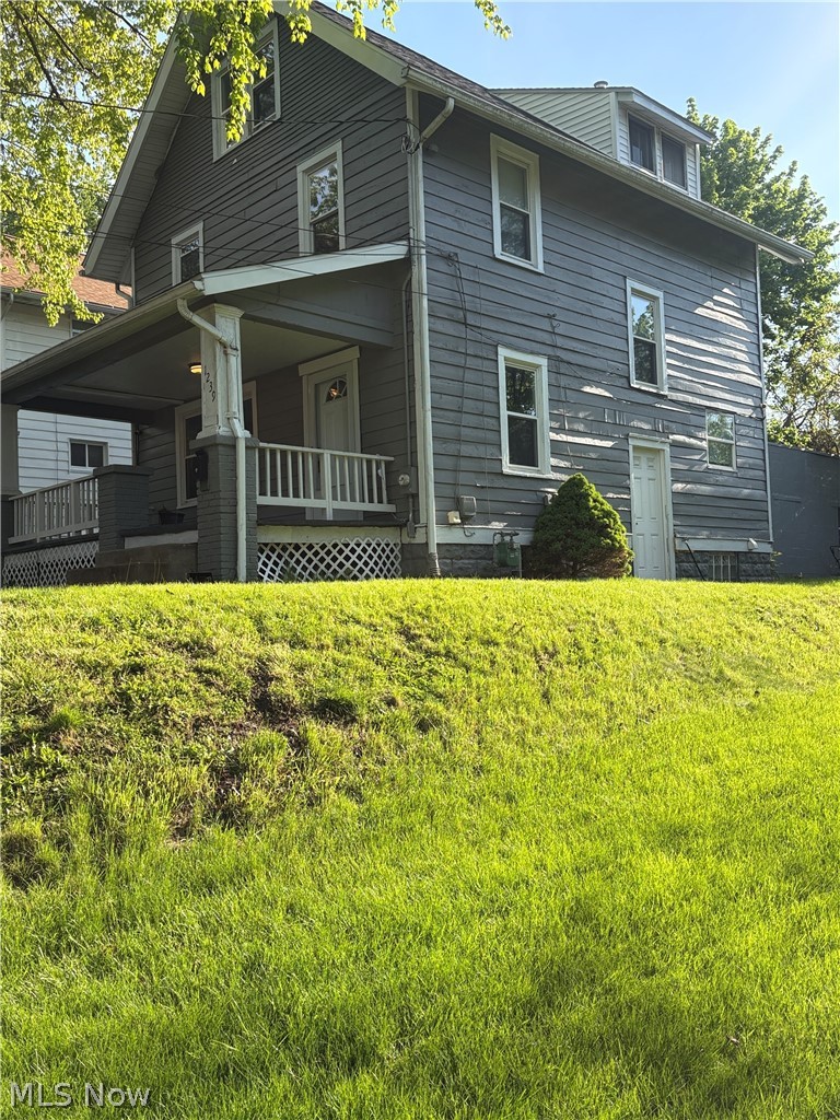 1239 Pondview Avenue, Akron, OH - Photo 3