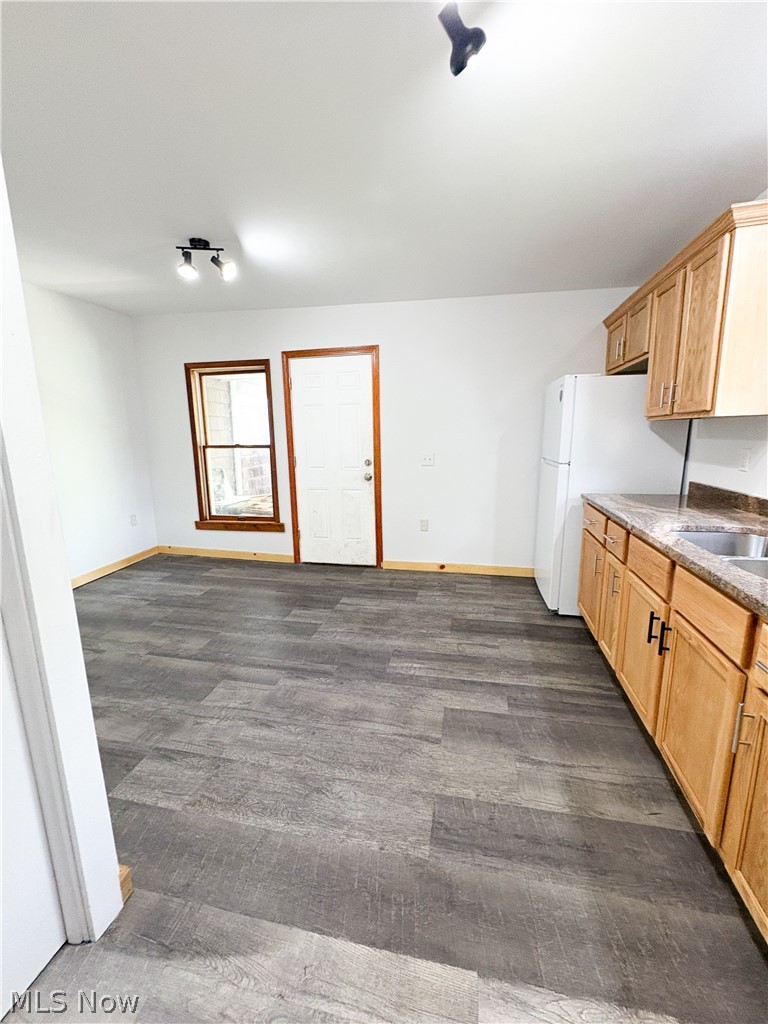 81 Pleasant Street, Oberlin, OH - Photo 3