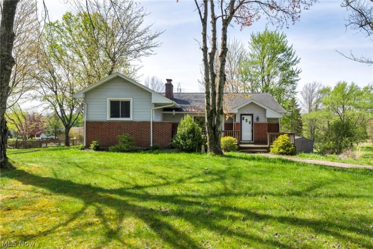 17900 Hicks Road, Walton Hills, OH - Photo 2