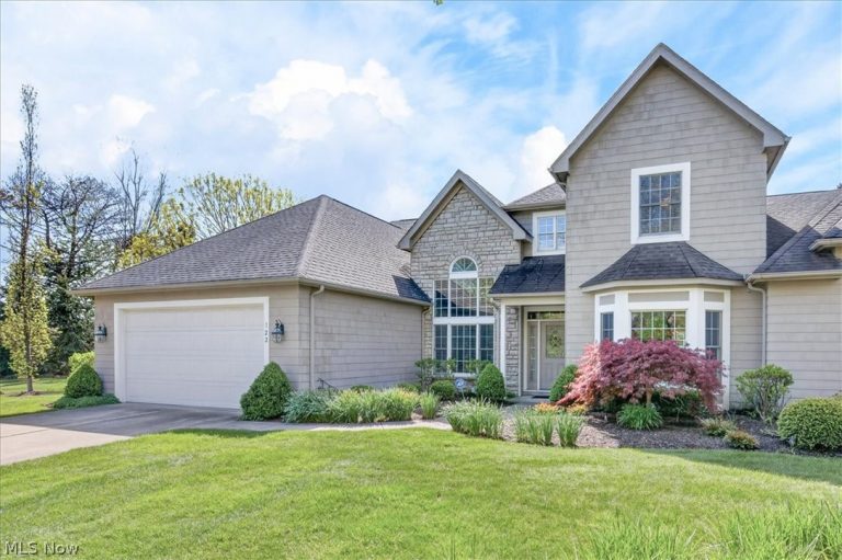 122 Haskell Drive, Bratenahl, OH, 44108