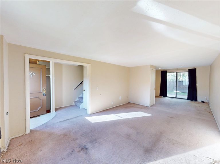 1651 Mentor Avenue #808, Painesville, OH - Photo 2