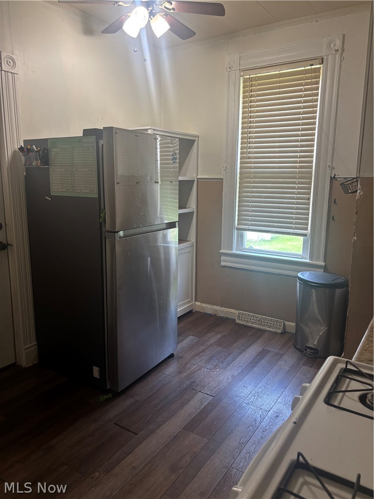 26 Hyde Avenue, Niles, OH - Photo 4
