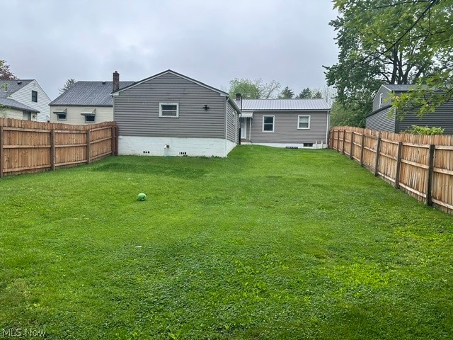 438 10th Street, Struthers, OH - Photo 2