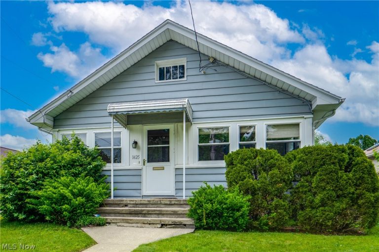 1425 Chippewa Avenue, Akron, OH - Photo 3