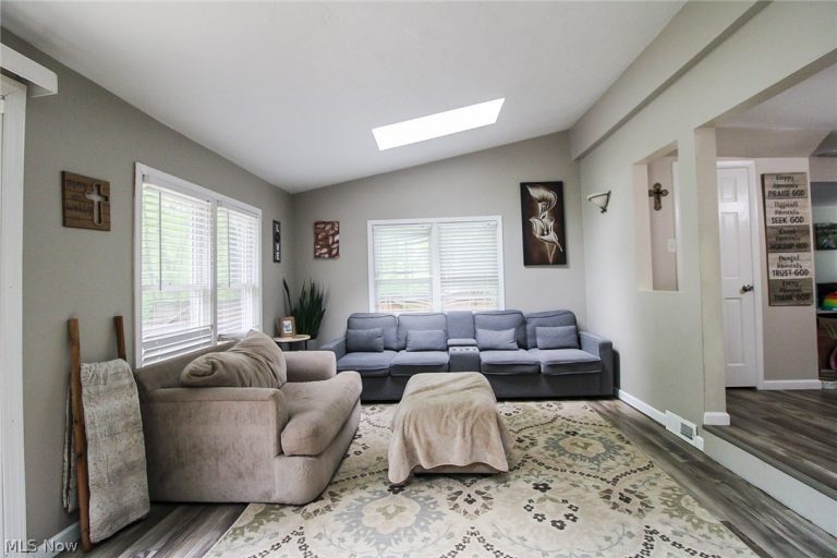 8248 Dawson Drive, Warren, OH - Photo 6