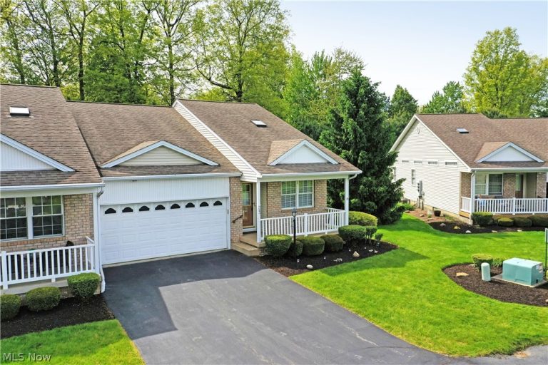 23 Eagle Pointe, Cortland, OH - Photo 4