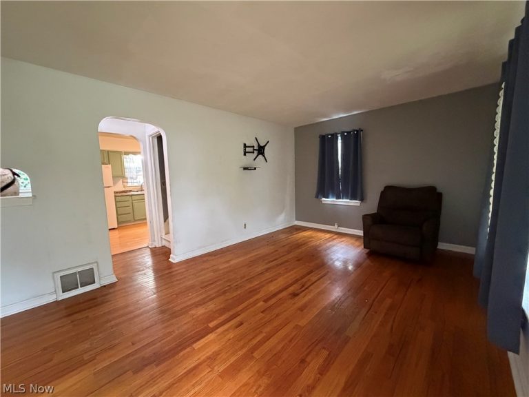 1564 Adelaide Avenue, Warren, OH - Photo 3
