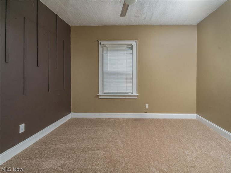 557 Washington Avenue, Barberton, OH - Photo 6
