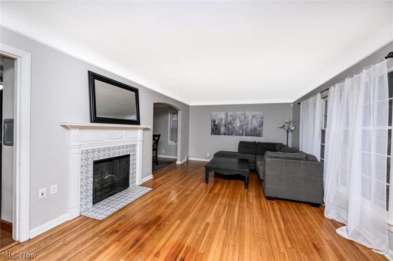 3699 Bainbridge Road, Cleveland Heights, OH - Photo 6