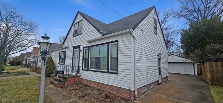 351 Clarmont Road, Willowick, OH - Photo 2