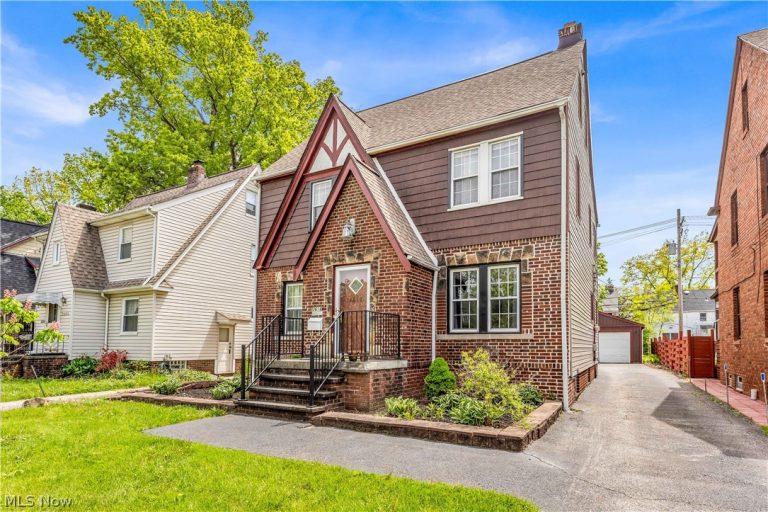 3618 Farland Road, University Heights, OH - Photo 3