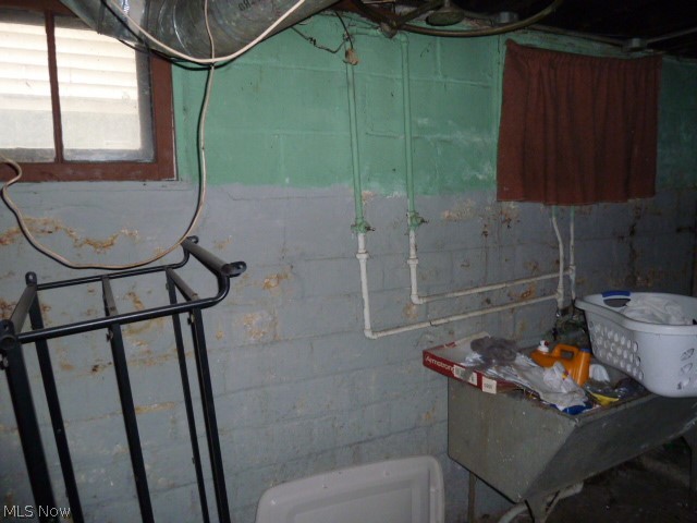 1605 Treadway Avenue, Cleveland, OH - Photo 5