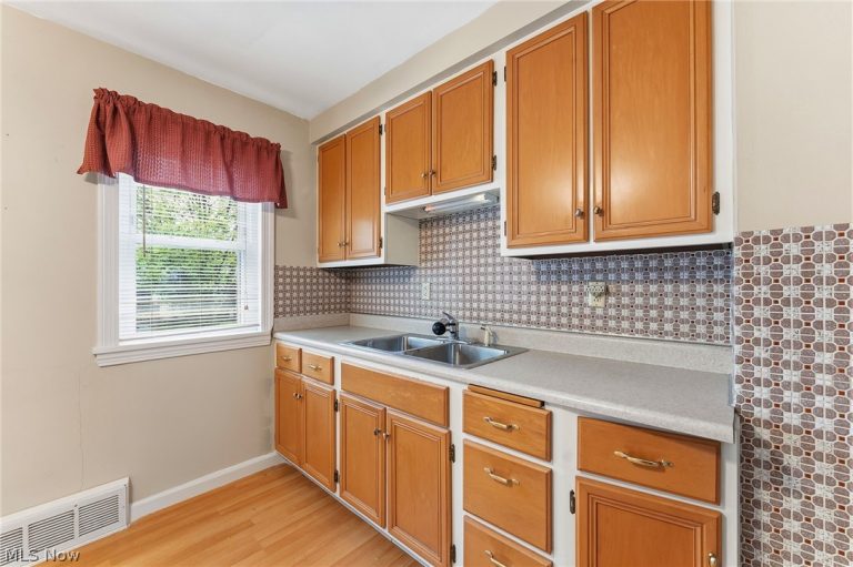 4180 57th Street, Cleveland, OH - Photo 4