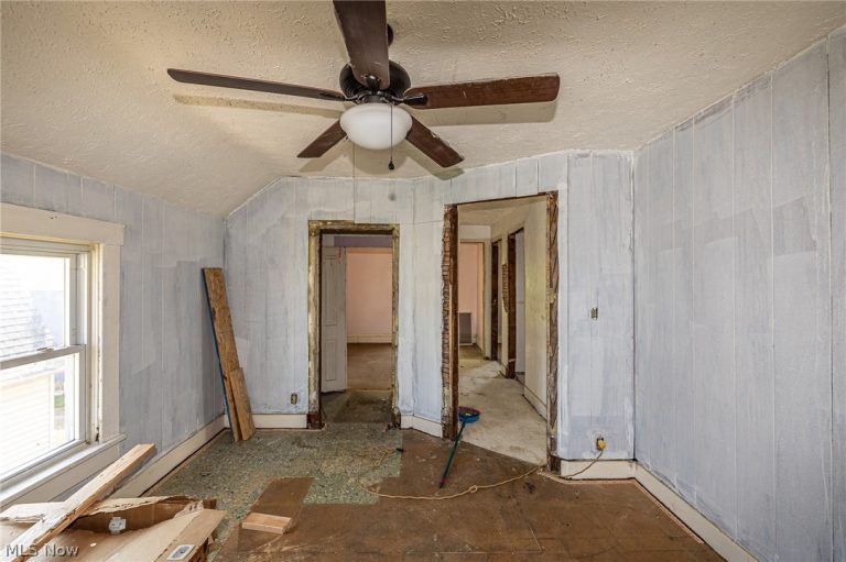 1107 2nd Street, Lorain, OH - Photo 8