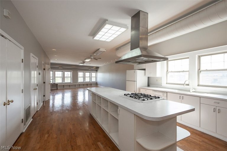 1401 75th Street #G, Cleveland, OH - Photo 4