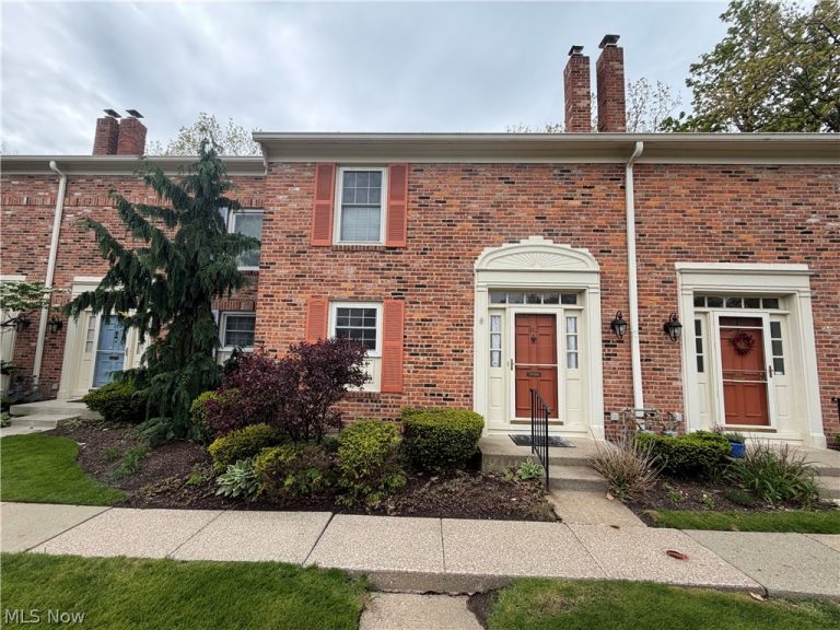612 Trevitt Circle #57, Euclid, OH - Photo 2