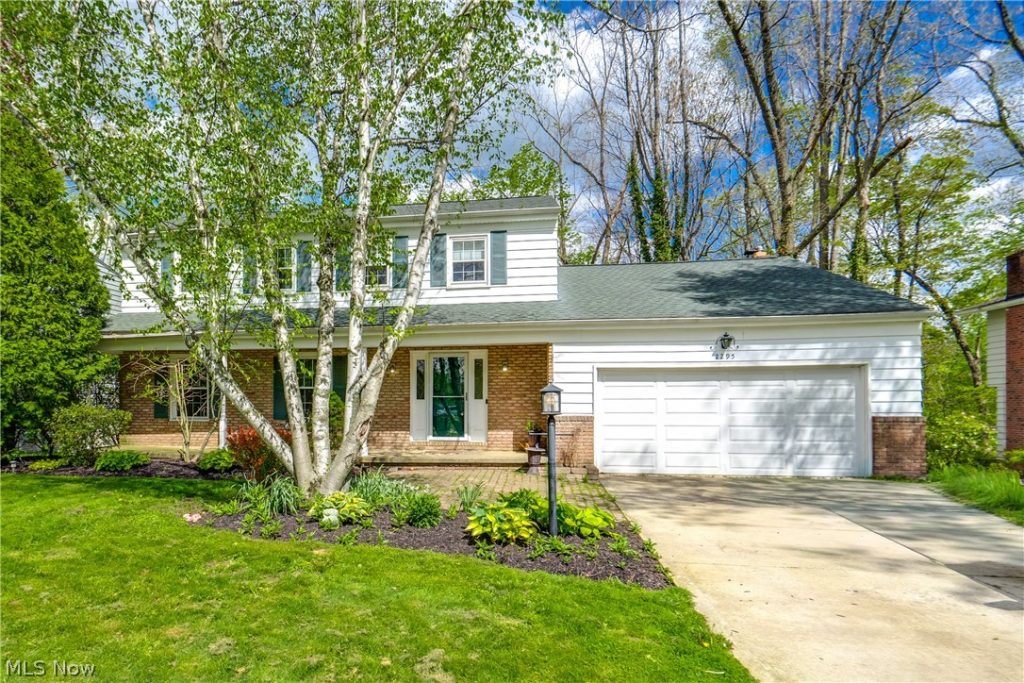 2295 Woodpark Road, Akron, OH