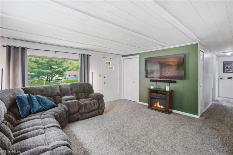 1758 Westwood Drive, Twinsburg, OH - Photo 3