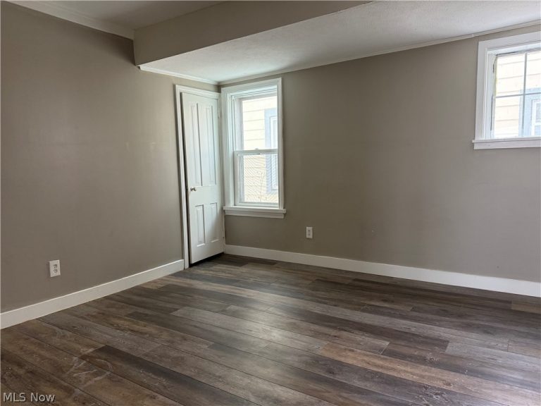 416 2nd Street #Lower, Fairport Harbor, OH - Photo 2