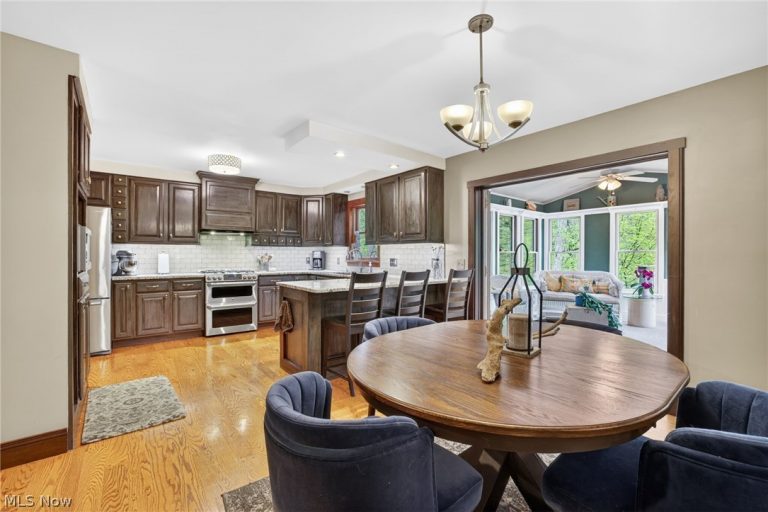 607 Highwood Drive, Cuyahoga Falls, OH - Photo 6