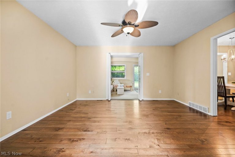 35671 Chesterfield Drive, North Ridgeville, OH - Photo 8