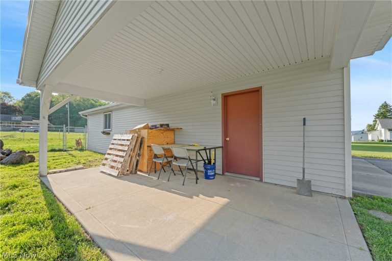 13638 Morgan Street, Alliance, OH - Photo 5