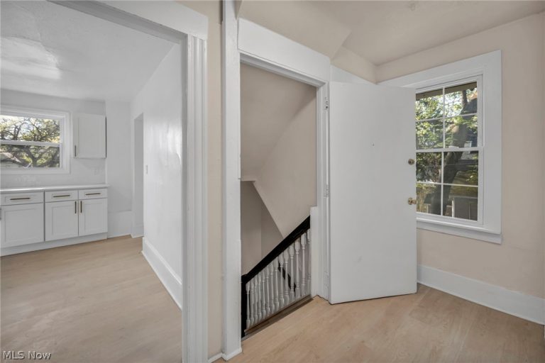 2049 85th Street #UP, Cleveland, OH - Photo 8
