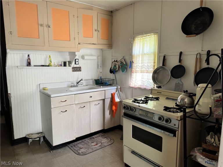 4970 & 4966 Presidential Avenue, Geneva on the Lake, OH - Photo 5