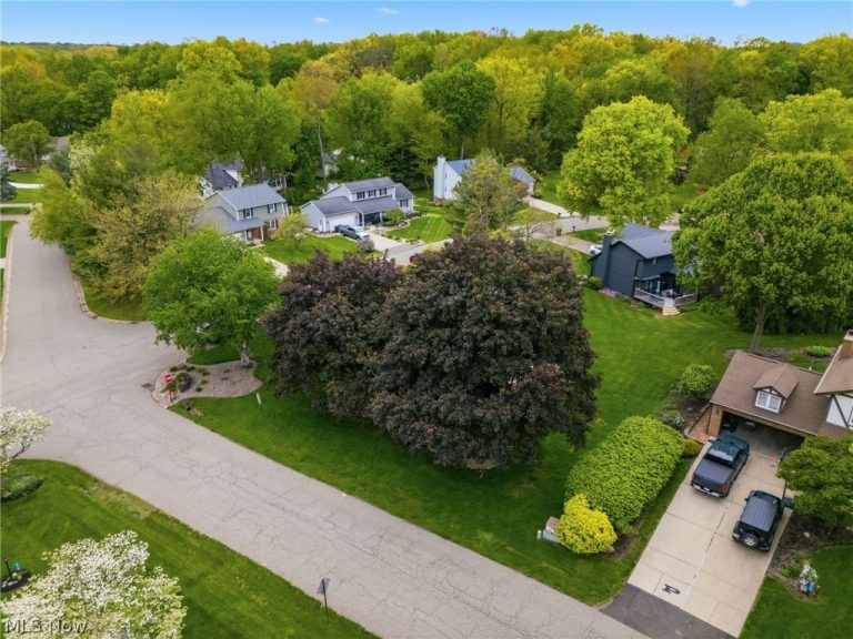 5133 Seaview Circle, Canton, OH - Photo 5