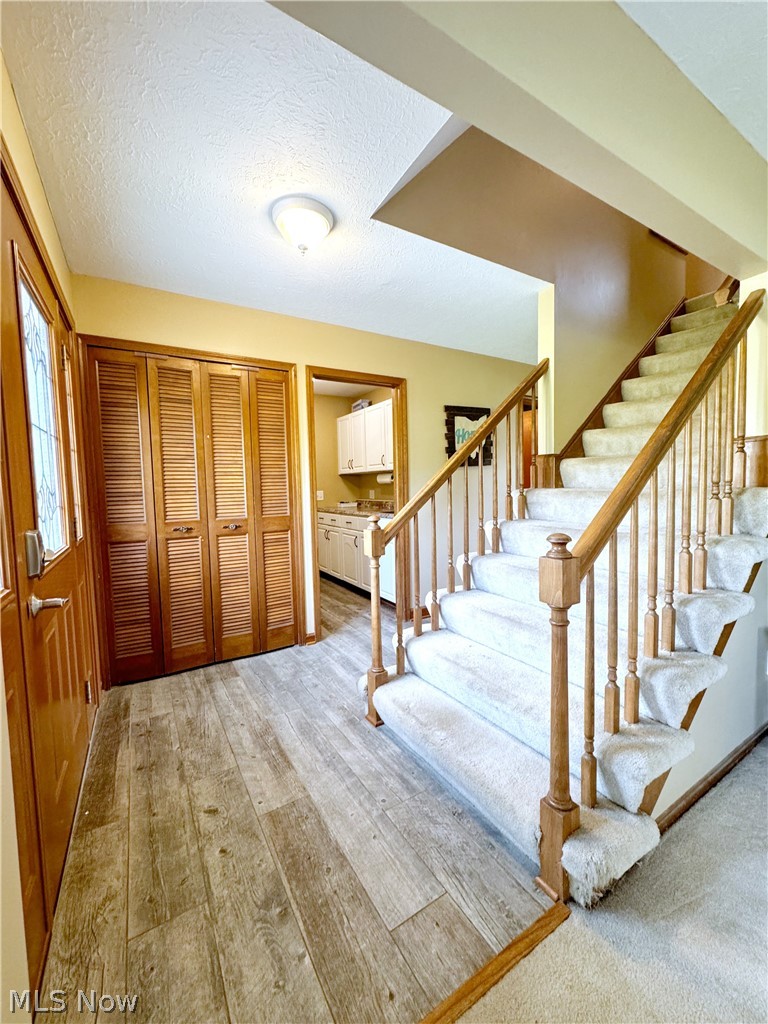17051 Hunting Meadows Drive, Strongsville, OH - Photo 4