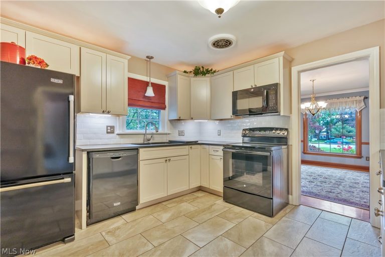 3239 Market Avenue, Canton, OH - Photo 8