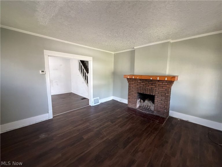 160 Hager Street, Hubbard, OH - Photo 8