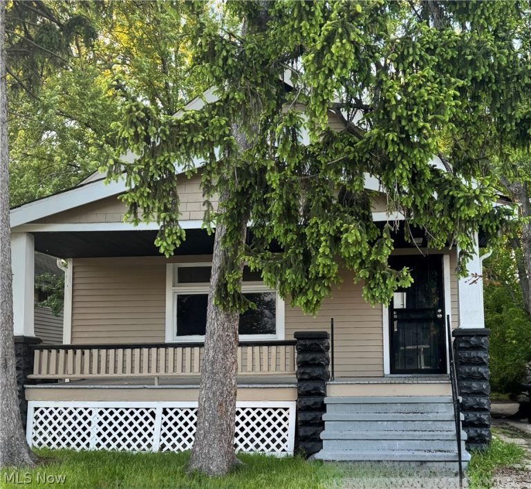 12709 Dove Avenue, Cleveland, OH, 44105