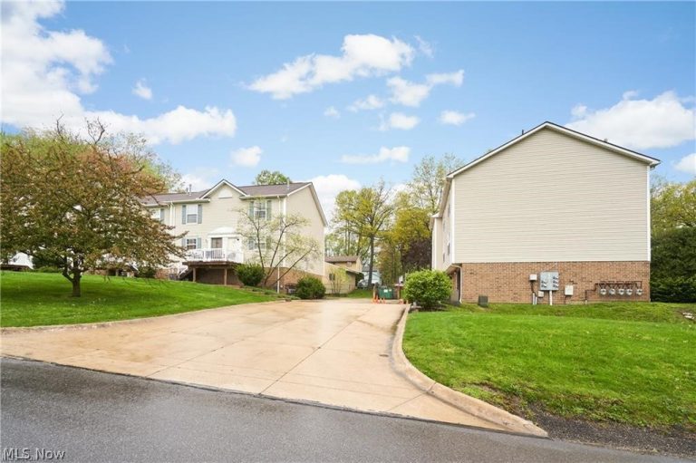 939 Magnolia Avenue, Cuyahoga Falls, OH - Photo 3