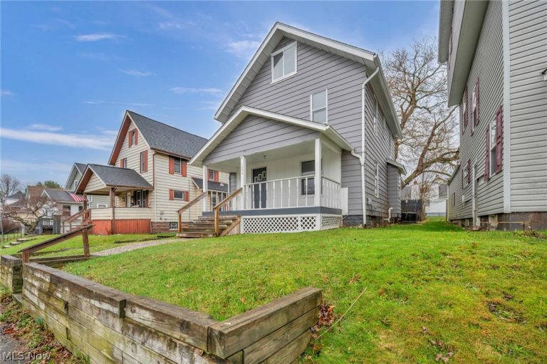 1084 Shannon Avenue, Barberton, OH - Photo 4