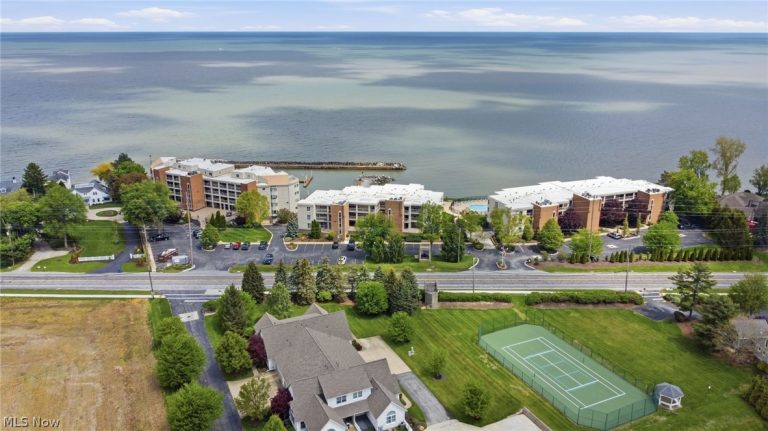 1507 Cleveland Road #422, Huron, OH - Photo 4