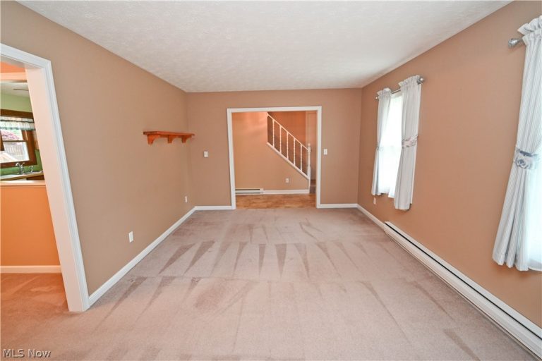 5618 London Drive, Austintown, OH - Photo 6
