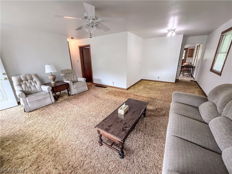 3567 williamstown Pike, Williamstown, WV - Photo 6